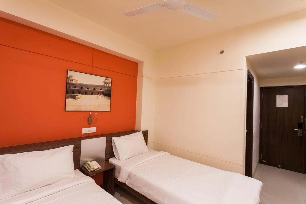 Tirupur Hotel Luaran gambar