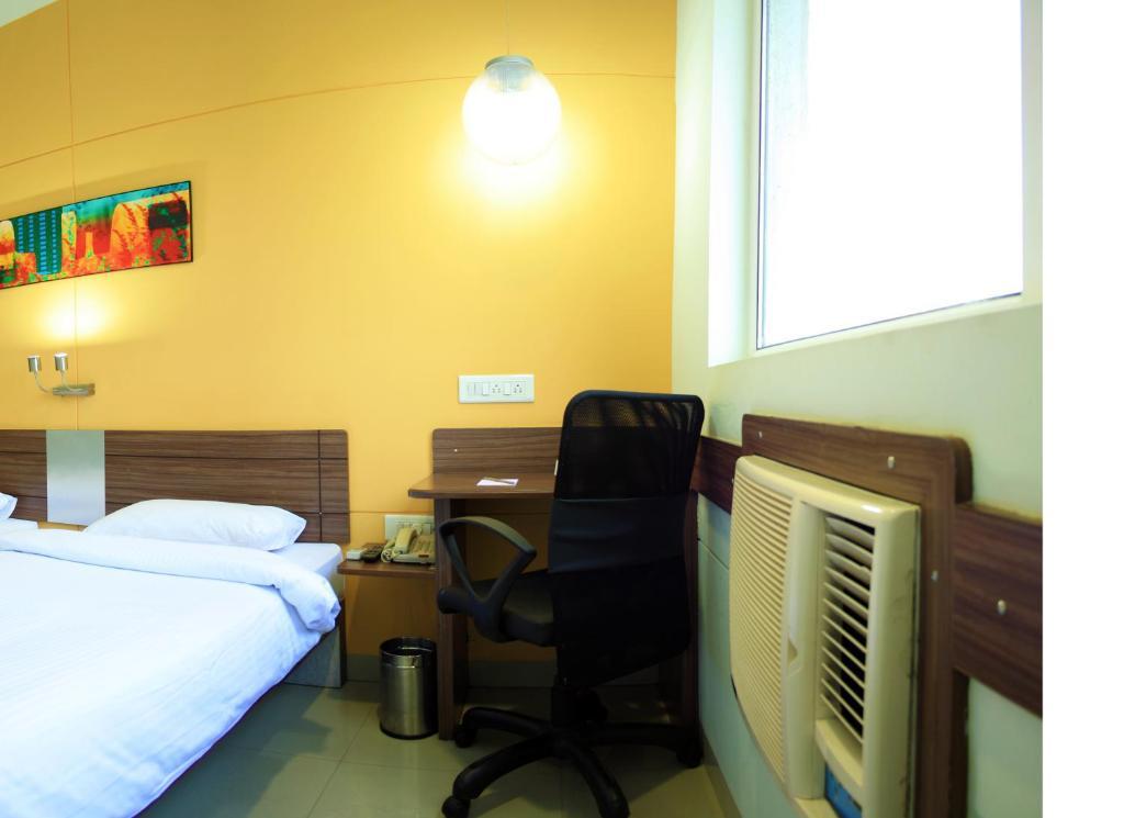 Tirupur Hotel Luaran gambar